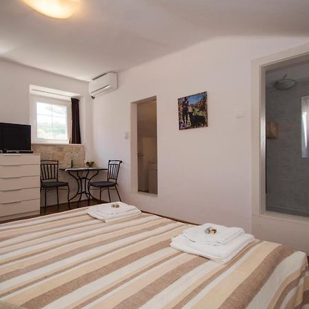 קורצולה White House Apartments מראה חיצוני תמונה