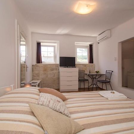 קורצולה White House Apartments מראה חיצוני תמונה