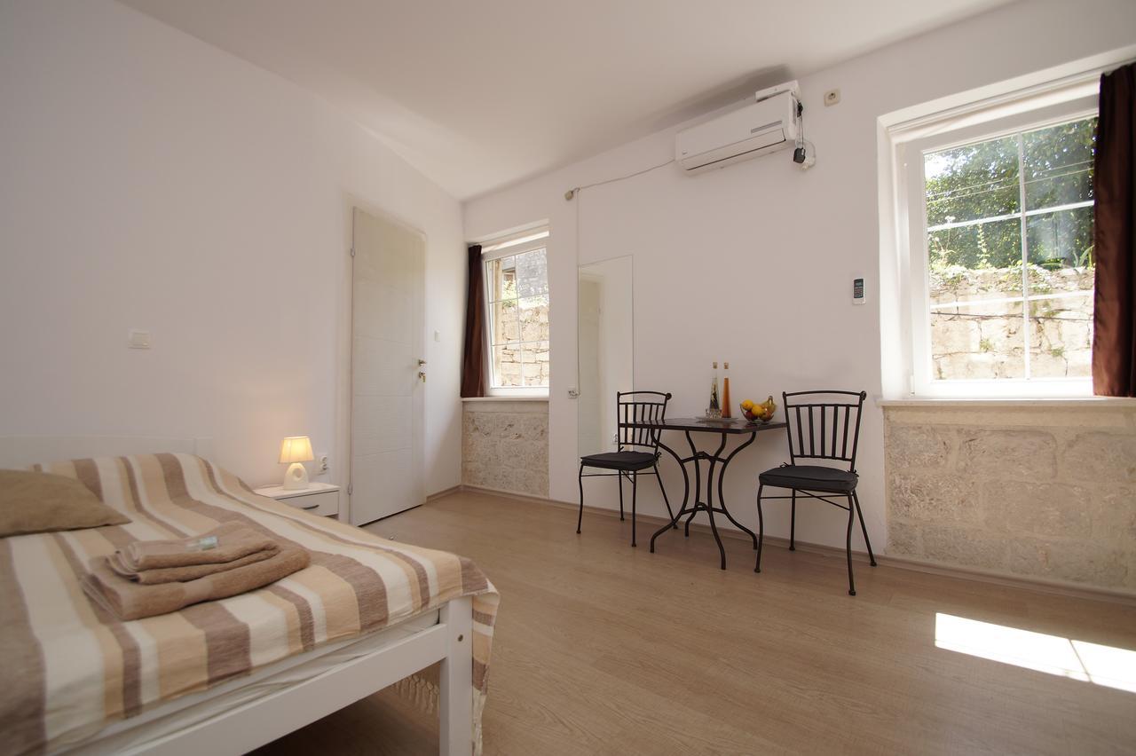קורצולה White House Apartments מראה חיצוני תמונה